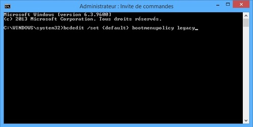 Activer F8 au démarrage de Windows 8/10 : bcdedit /set {default} bootmenupolicy legacy